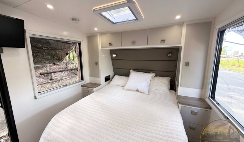 
								2024 Essential Caravans A Class full									